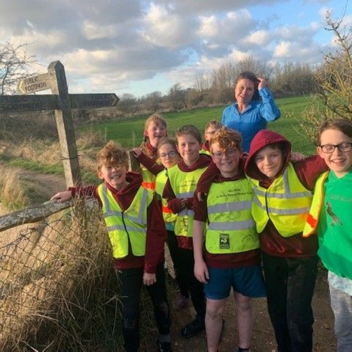 fishbourne-primary-school-running-club-hit-the-harbour